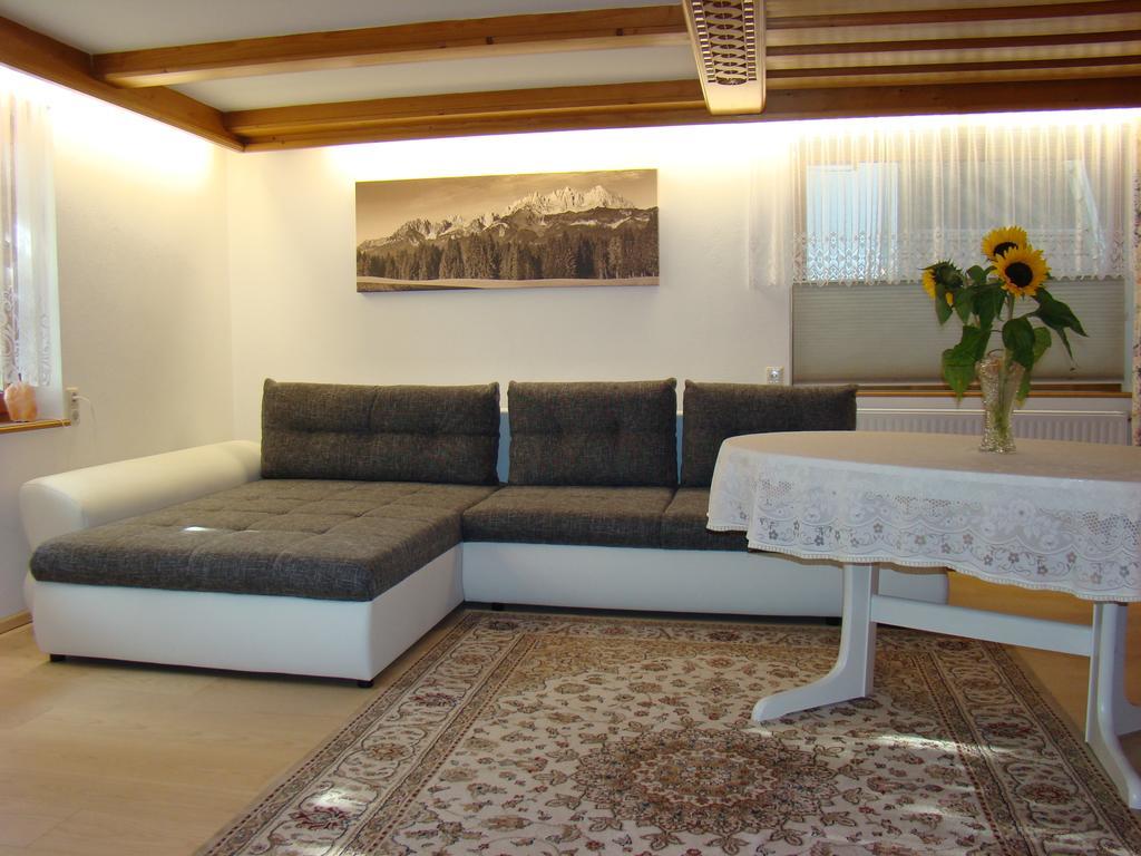 Haus Waldrand Apartment Oberndorf in Tirol Ngoại thất bức ảnh