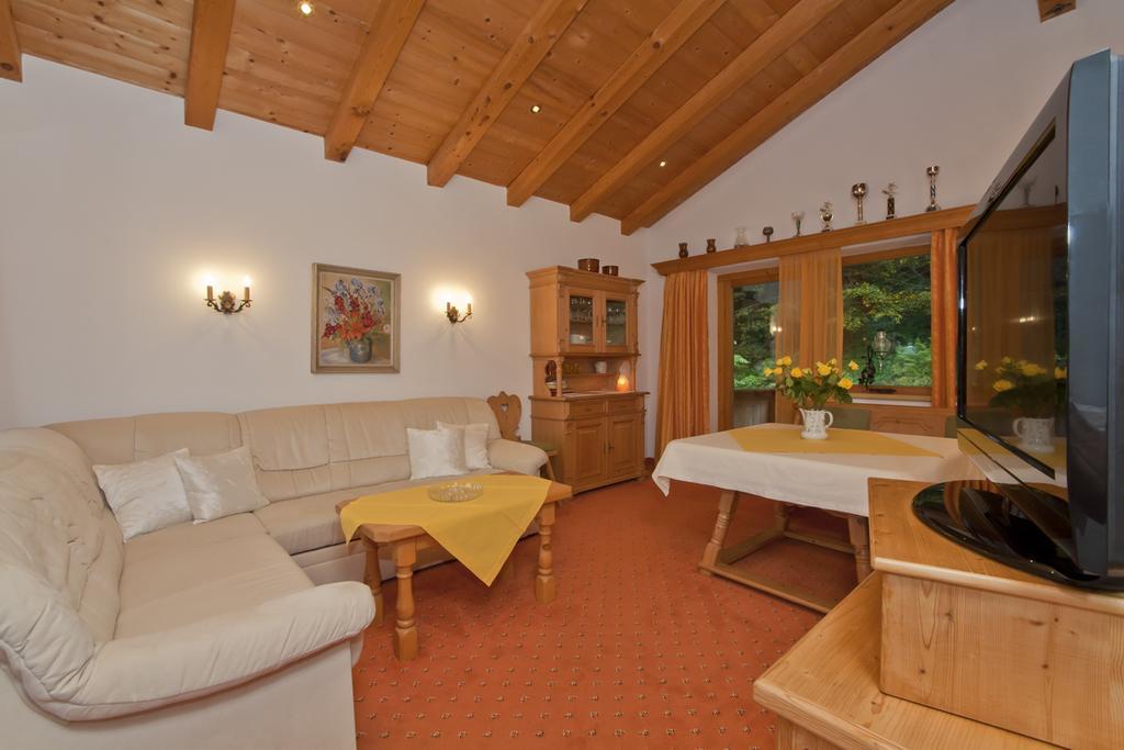 Haus Waldrand Apartment Oberndorf in Tirol Ngoại thất bức ảnh